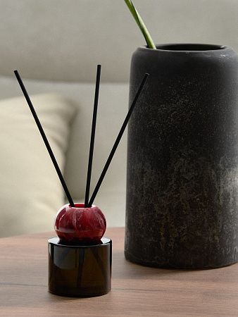 Диффузор ароматический Charmery, уд и пралине, красный